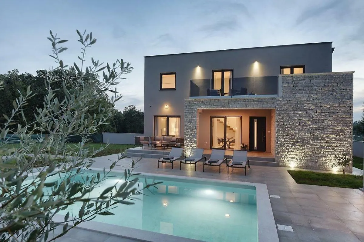 Villa Lobe Pula 0*,  Kroatien